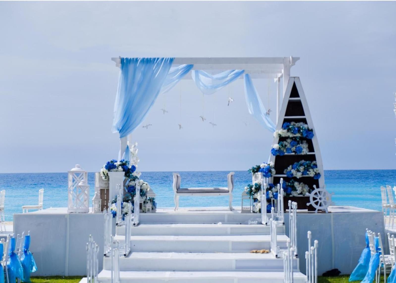 Borg El Arab Beach Resort Esterno foto A beach wedding